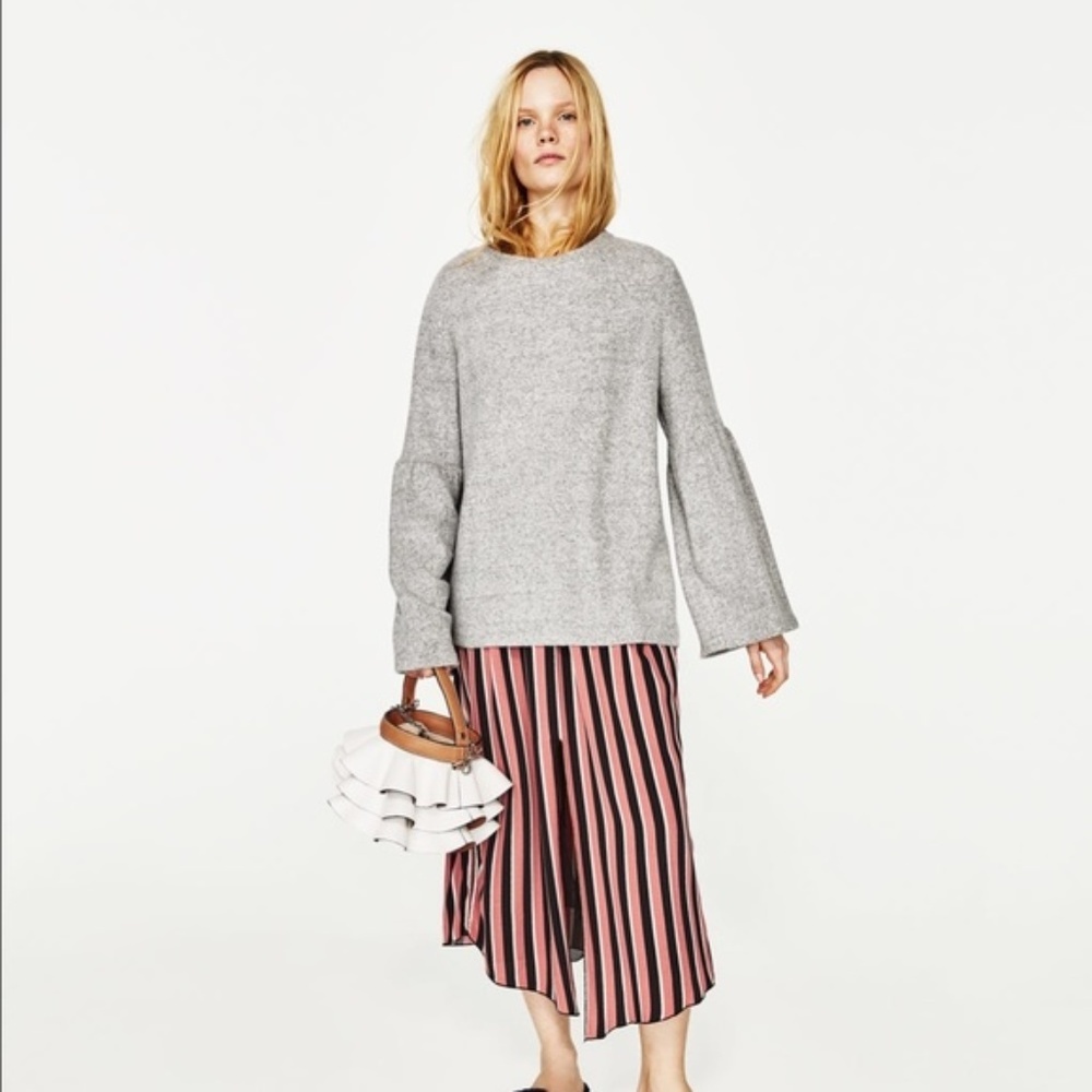 Zara Soft Touch Bell Sleeve Sweater S - Picture 2 of 7